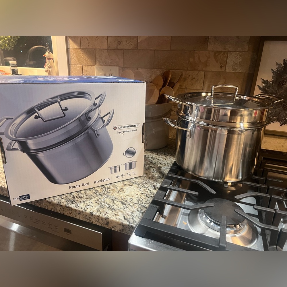Le Creuset 7.5 qt stainless pasta pot with colander and lid